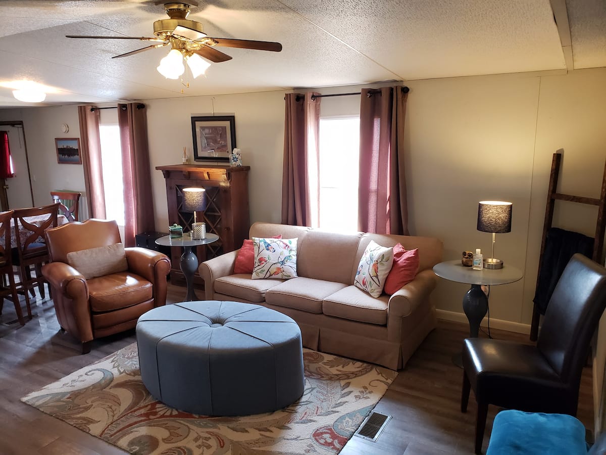 Route 66 Cozy Country Retreat